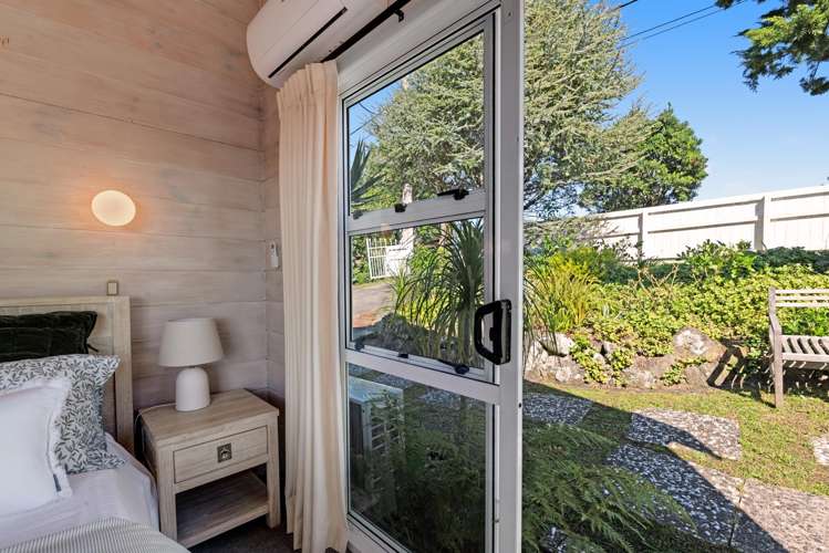 13 Moffat Road Red Beach_14