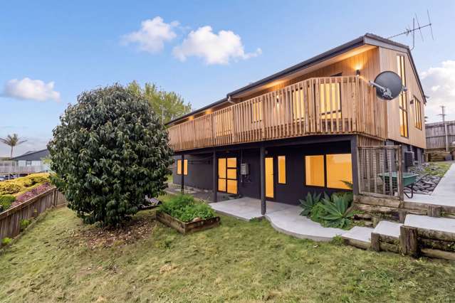 Live Up, Rent Down— 1,004m²+ Sky Tower Views
