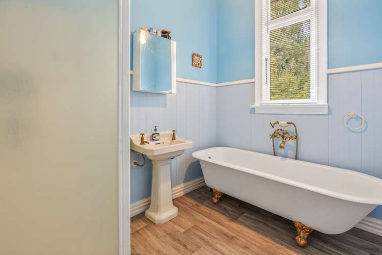 157 Riccarton Road West Mosgiel_15