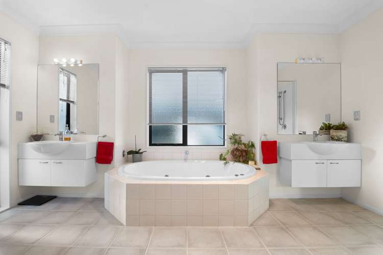 5828 West Coast Road Springfield_19