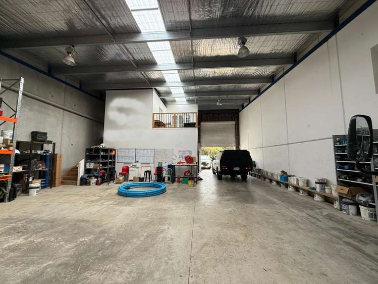 Henderson Henderson Henderson_1