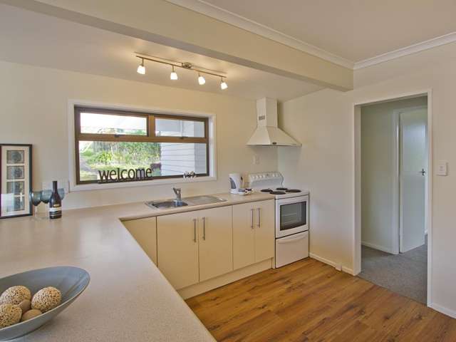 37 Fraser Street Wainuiomata_4