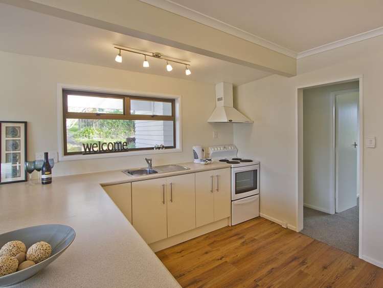 37 Fraser Street Wainuiomata_4