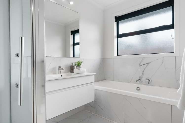 4 May Grove Lane Tamaterau_13