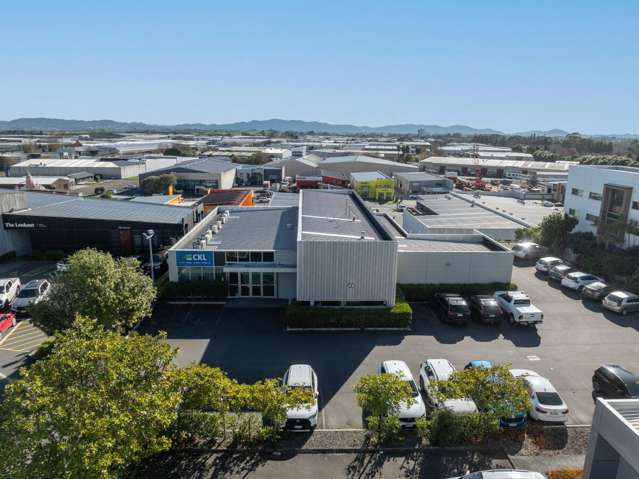 Freehold Standalone Office