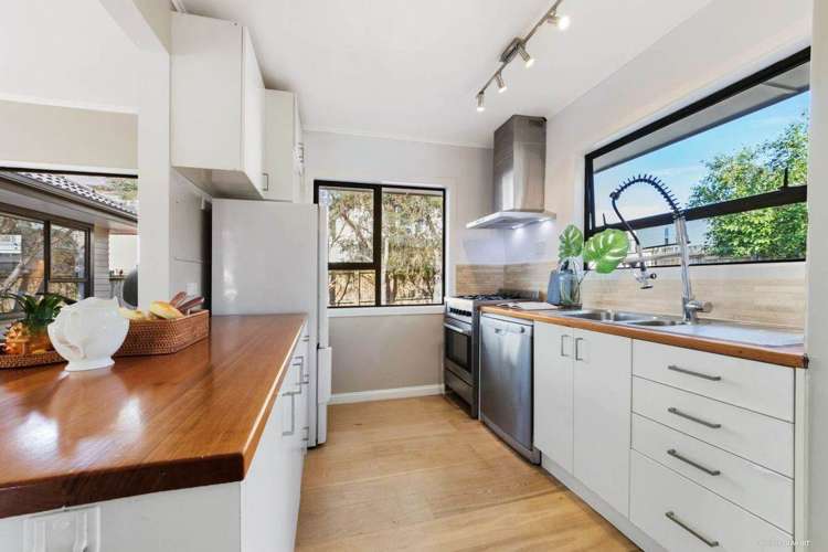 Ward Crescent Te Atatu Peninsula_2