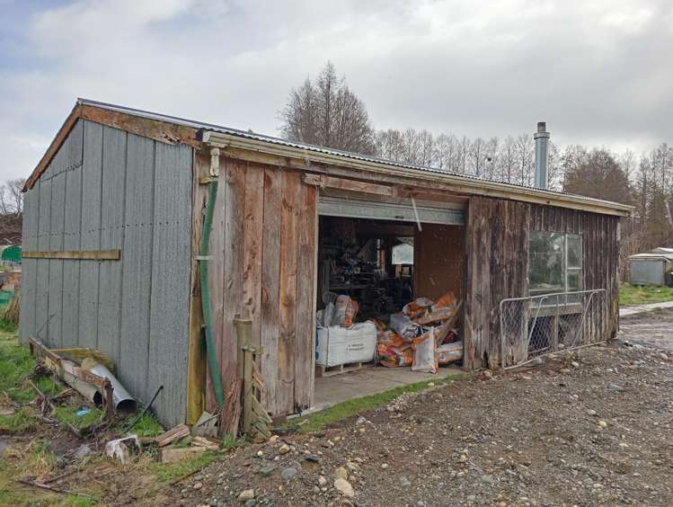 1161 Clifden Highway Tuatapere_10