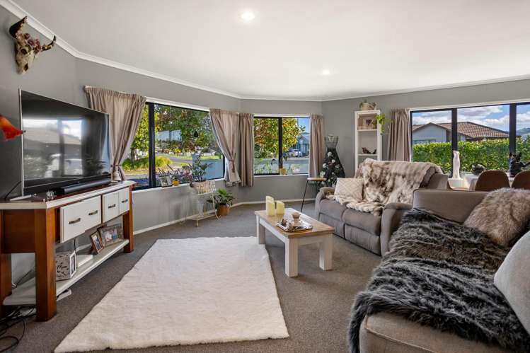 1 Heritage Close_5