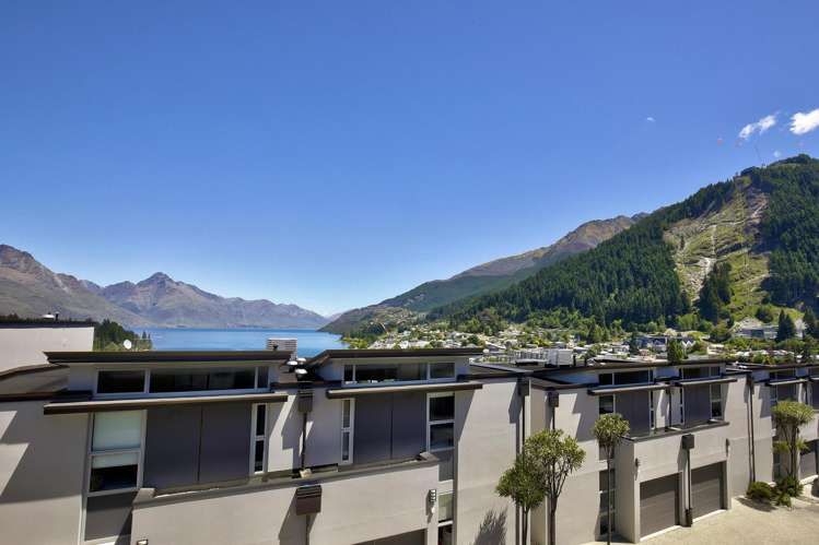 4/60 Hallenstein Street Queenstown_9