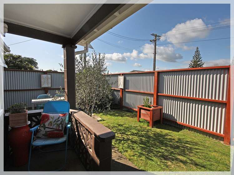 8 Huia Street Foxton Beach_25