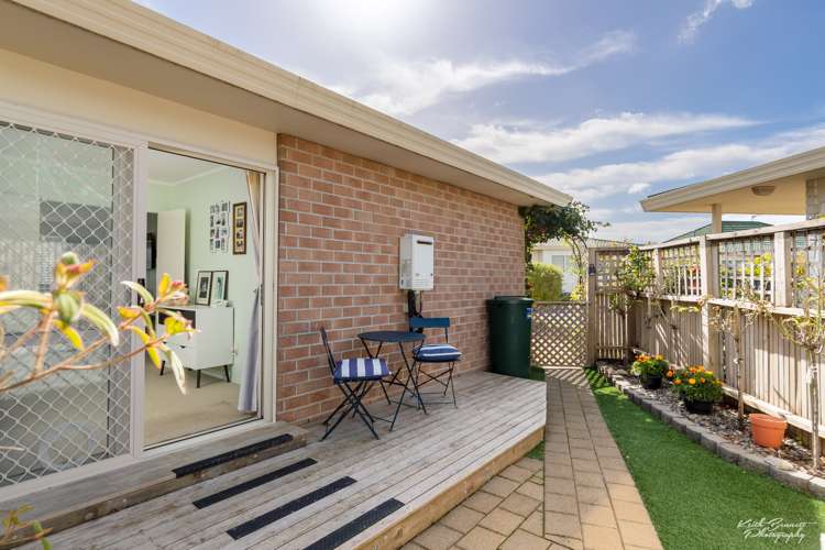 27/17 John Street Trentham_1