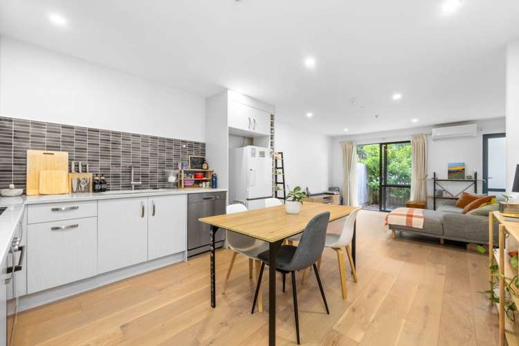 8 Peony Mews Oteha_10