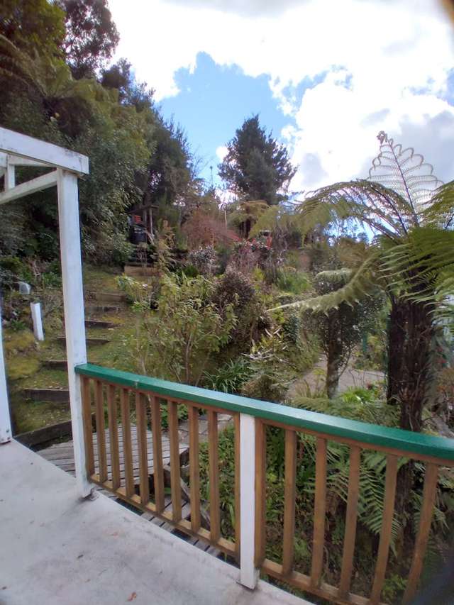 94 Wyndham Road Pinehaven_1