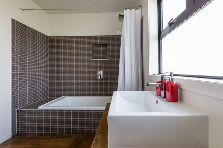 8 Fitzroy Road Bluff Hill_14