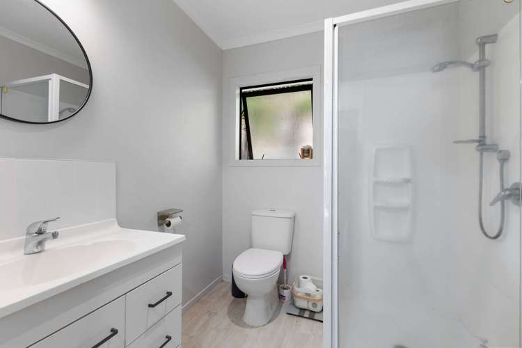 7 Waterloo Place Westown_15