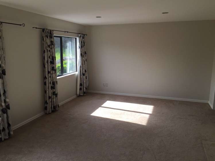 688 Beach Road Browns Bay_13