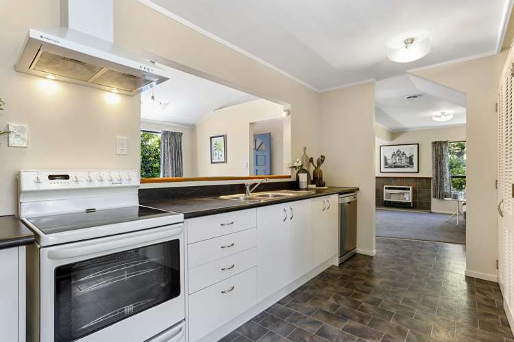 2/125 Oaktree Avenue Browns Bay_5