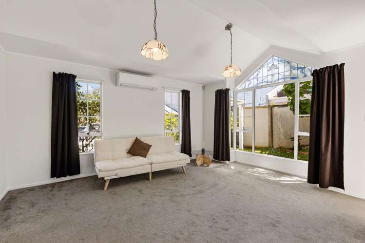 6 Erskine Close Island Bay_4