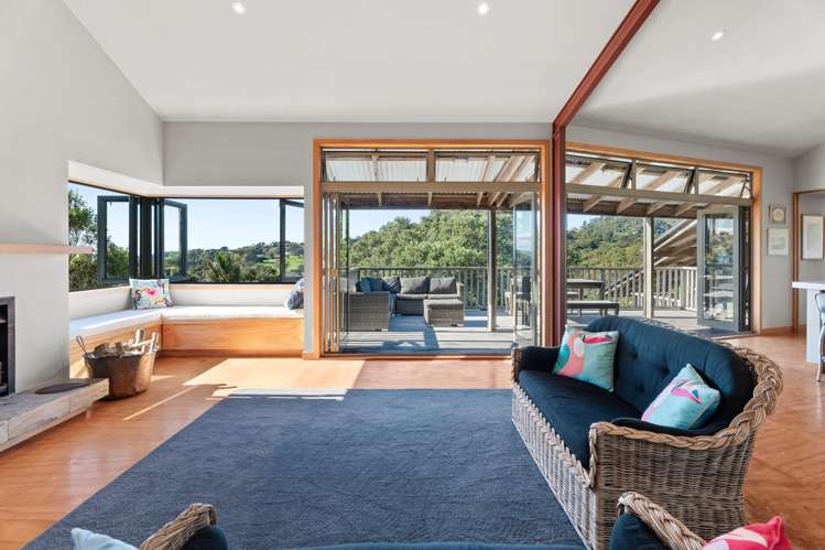31 Marine View Road Onetangi_9