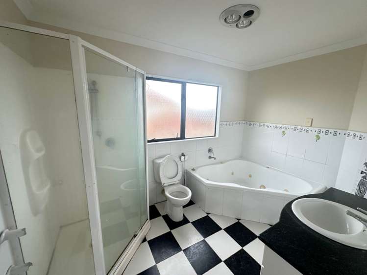 24 Erne Crescent East Tamaki_9