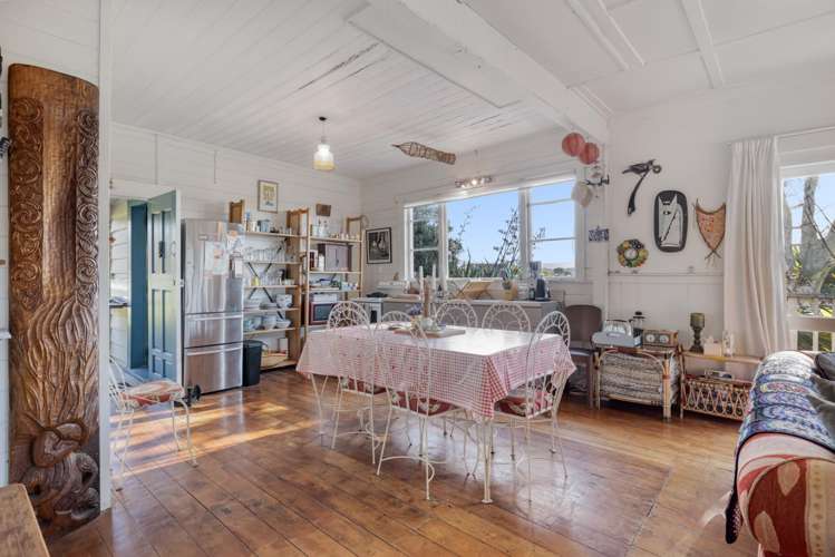 10 Church Road Maketu_15