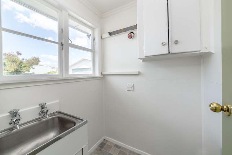 20 William Benton Street Featherston_14