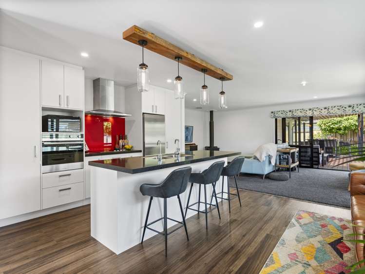 87 Puhirake Crescent Pyes Pa_9