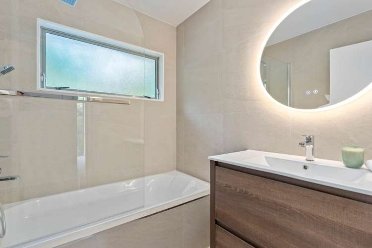 2/15 Contessa Drive Glenfield_8