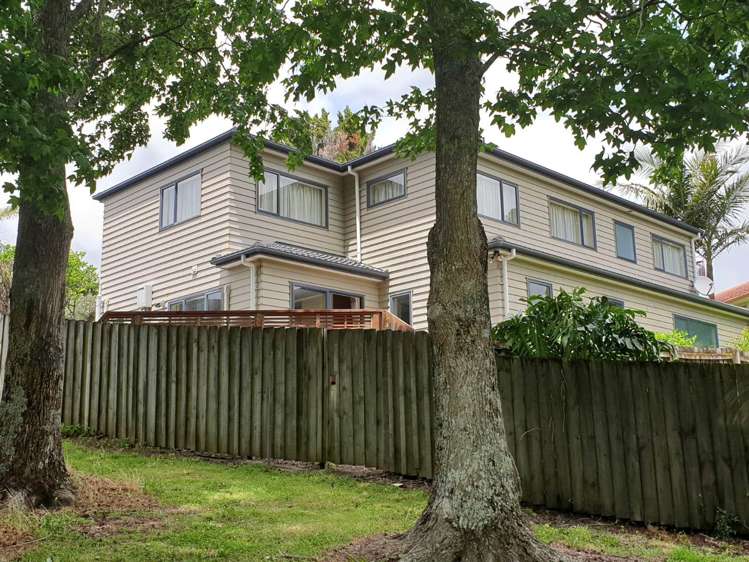 8A Ngatoa Place Glenfield_1