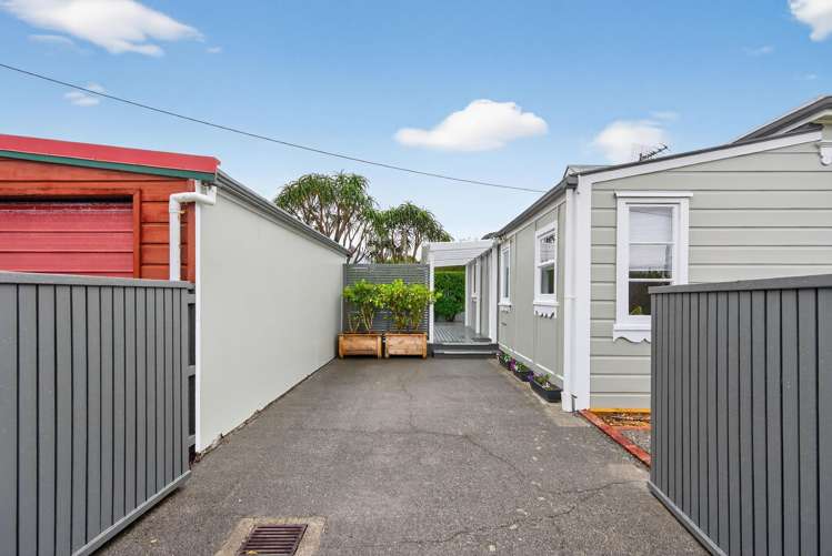 33 Adelaide Street Petone_26