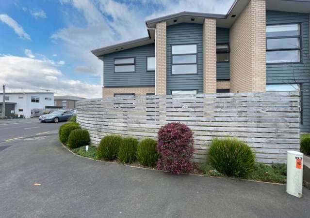 1/96 Knighton Road 1076_1