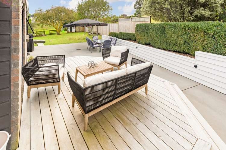 76 Hyland Place Waiuku_1