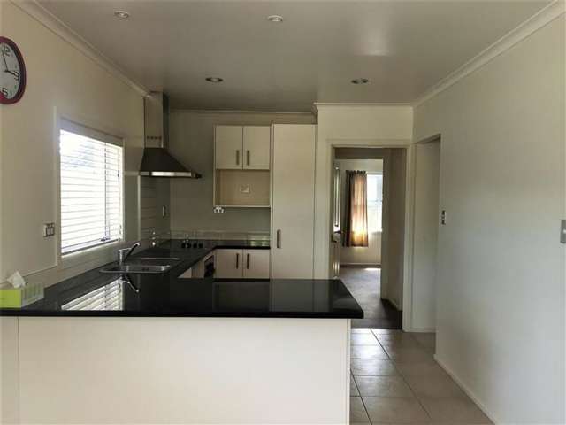 69 Kings Road Panmure_3