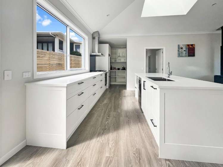 64 Chesham Avenue Waipahihi_10