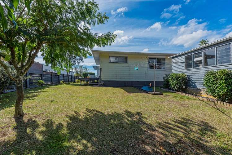 214 Glengarry Road Glen Eden_23