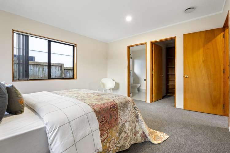 53 Lansdowne Crescent Glenview_10