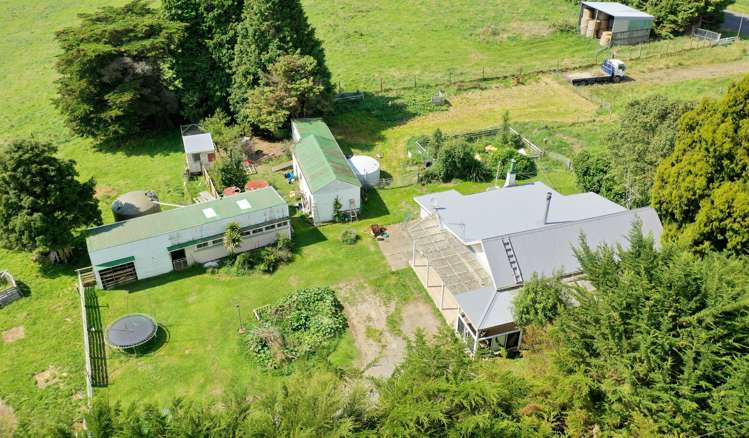 139 Third Line Norsewood_6