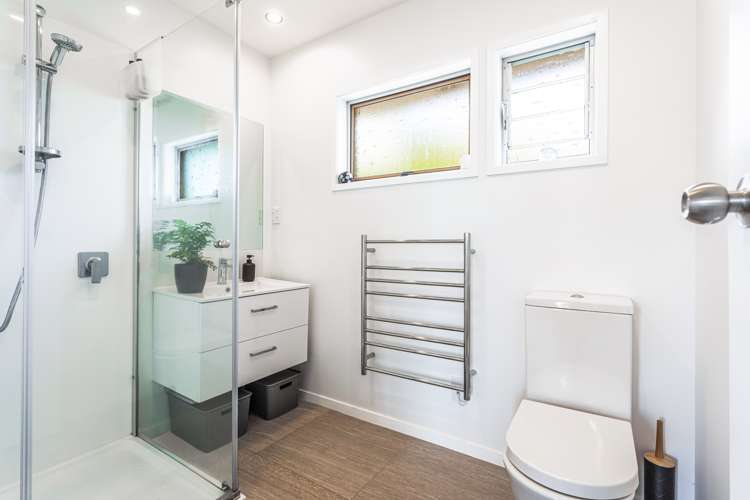 1/8 Phillipa Place Browns Bay_7