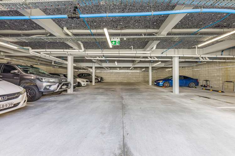 19/18 Hewlett Road Massey_14