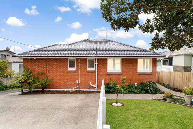 1/625 Beach Road Rothesay Bay_1