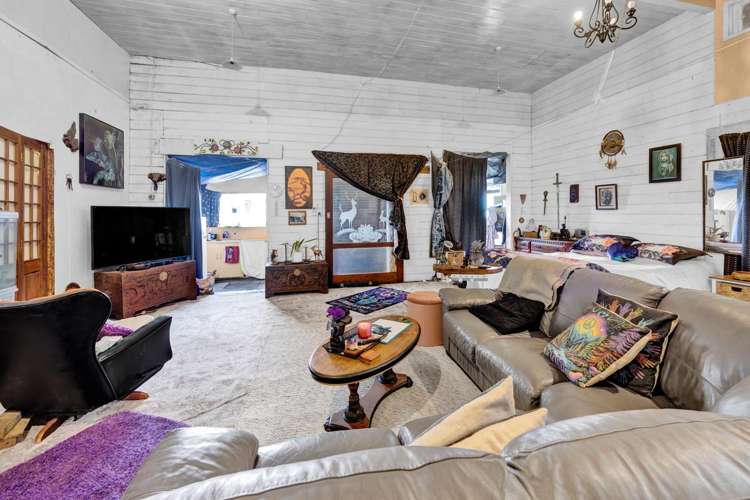 2124 Eltham Road Awatuna_1