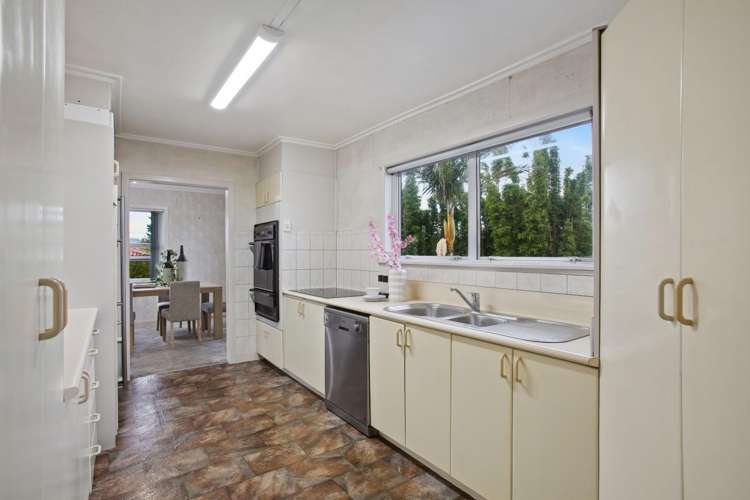 16 Sylvan Crescent Te Atatu South_7