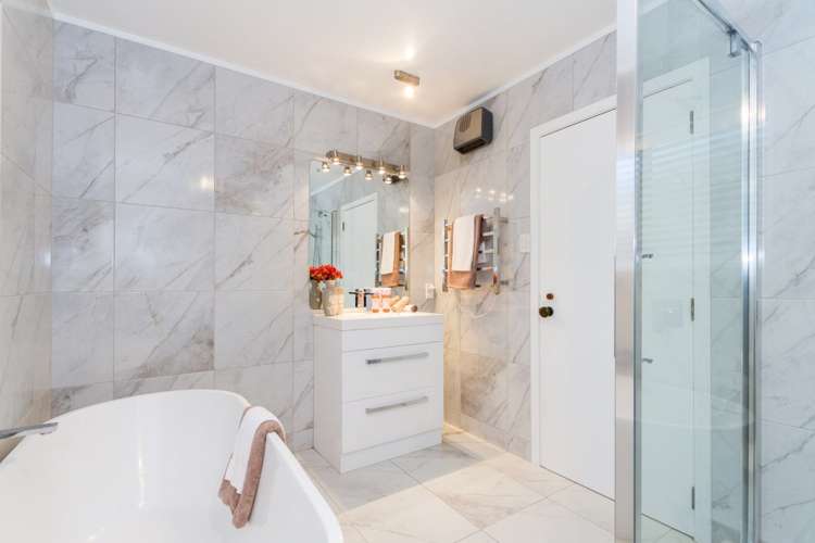 16 Cezanne Place New Lynn_10