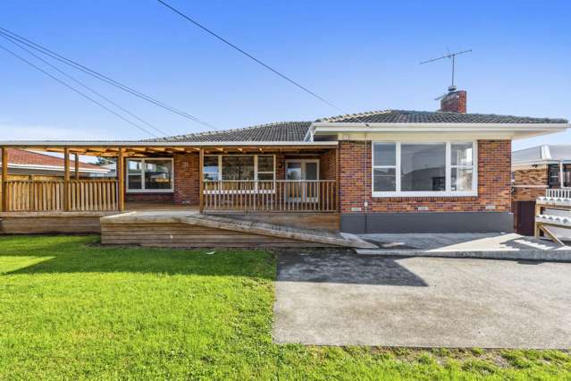 MASSIVE CASH-FLOW OPPORTUNITY IN PAPAKURA