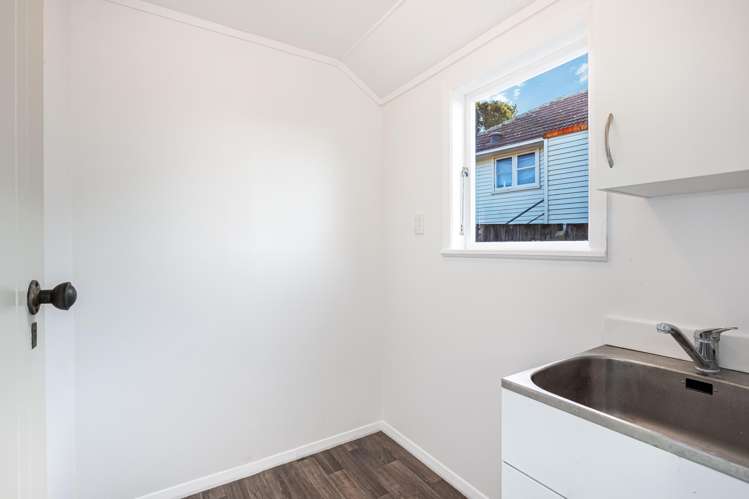23 Turkington Street Tawa_19
