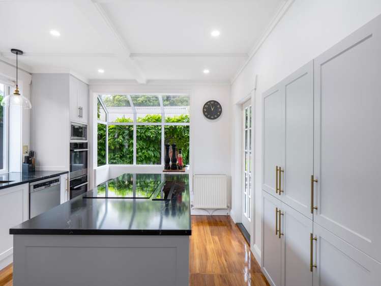 12 Brassey Road Saint Johns Hill_10