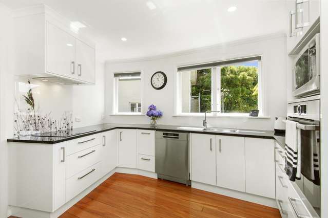 7 Dawn Grove Brown Owl_3