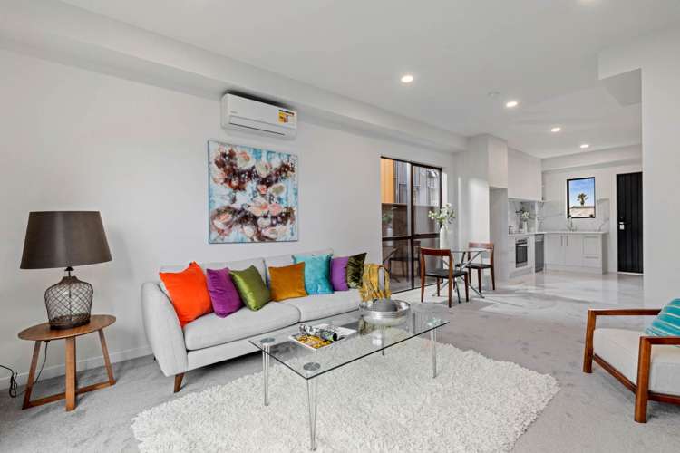 8/3 Beach Road Te Atatu Peninsula_6