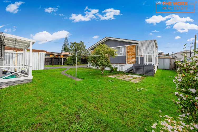 2/17 Roberts Road Te Atatu South_0