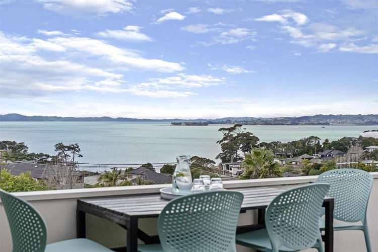 5 Colmar Road Mellons Bay_19